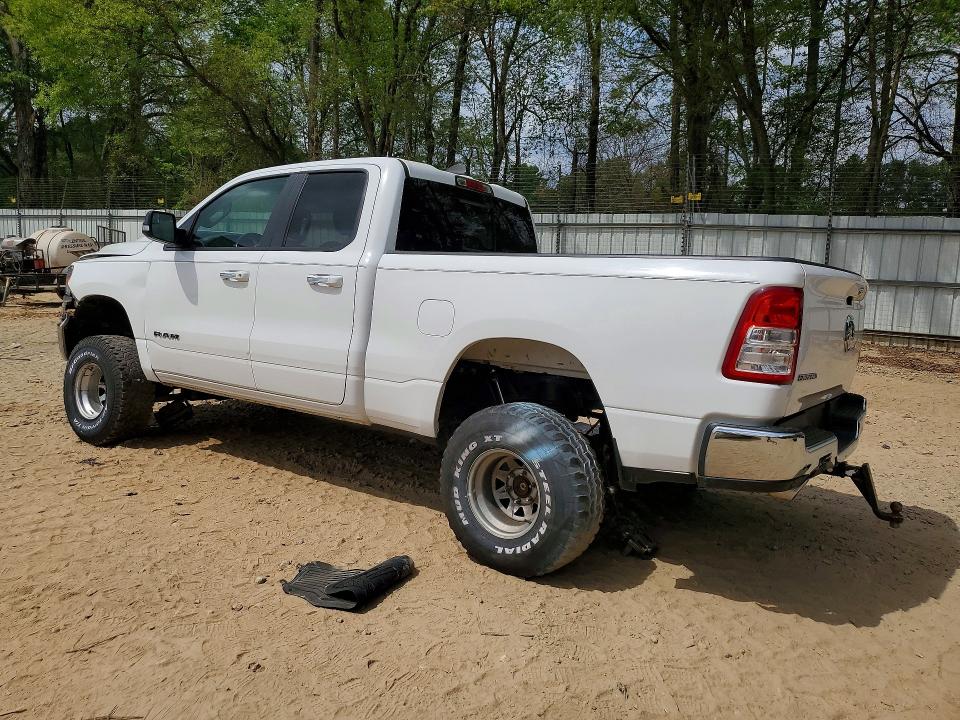 48587186 :رقم المزاد ، 1C6RREBT2LN300395 vin ، 2020 Ram 1500 مزاد بيع