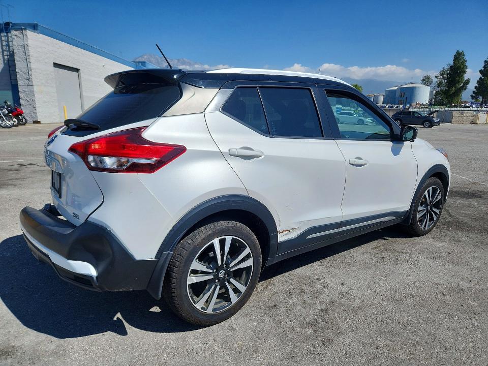 Продаж на аукціоні авто 2018 Nissan Kicks, vin: 3N1CP5CU6JL501163, номер лоту: 50667006