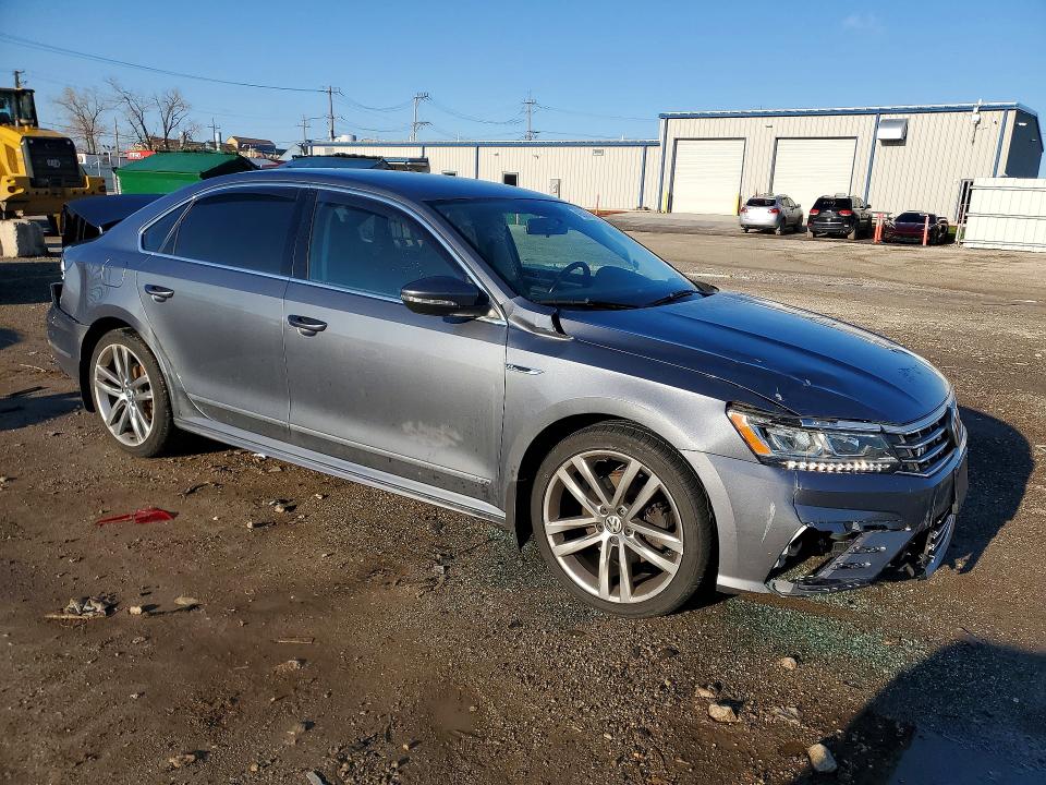 48507446 :رقم المزاد ، 1VWDT7A31HC039861 vin ، 2017 Volkswagen Passat مزاد بيع