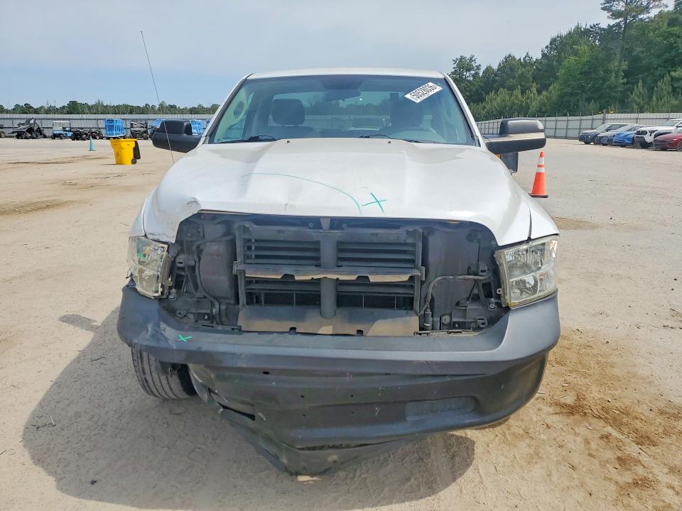 50528036 :رقم المزاد ، 3C6JR7DGXFG604581 vin ، 2015 Ram 1500 مزاد بيع