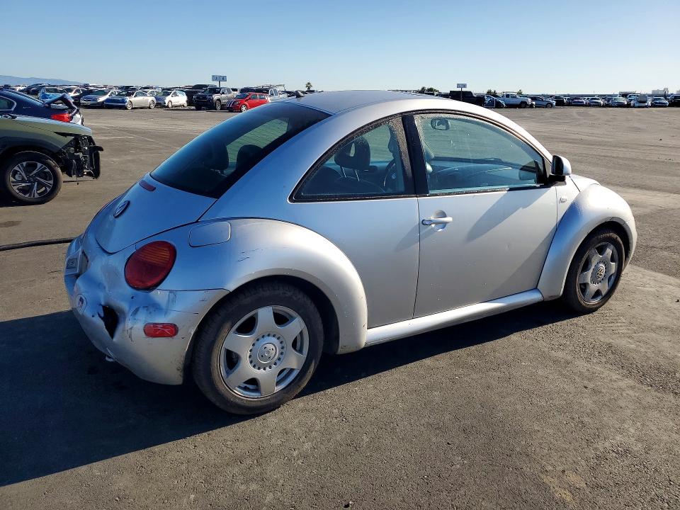 51072256 :رقم المزاد ، 3VWCC21CXXM473398 vin ، 1999 Volkswagen New Beetle مزاد بيع