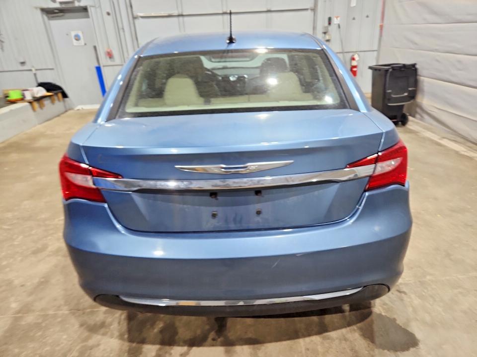 49804916 :رقم المزاد ، 1C3BC2FGXBN580836 vin ، 2011 Chrysler 200 مزاد بيع