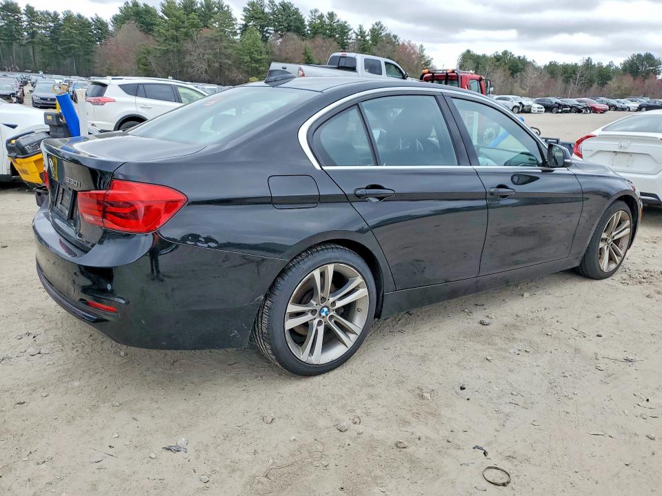 49893116 :رقم المزاد ، WBA8D9C3XHA011835 vin ، 2017 Bmw 330 مزاد بيع