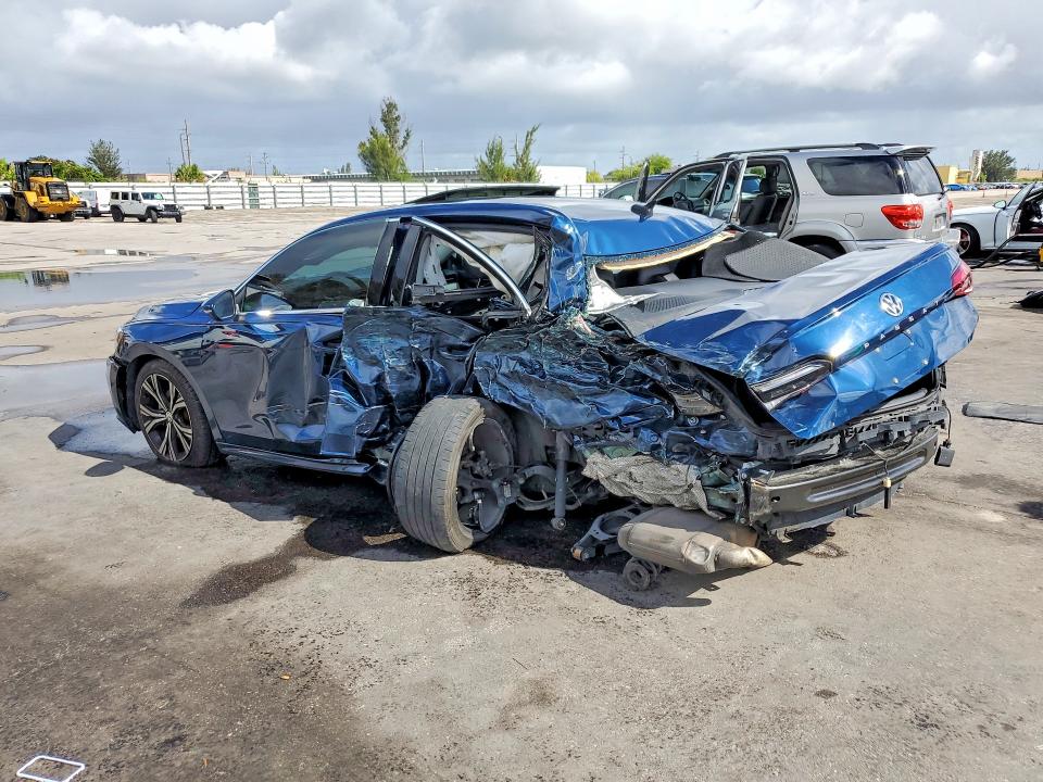 2022 Volkswagen Passat მანქანა იყიდება აუქციონზე, vin: 1VWSA7A37NC008543, აუქციონის ნომერი: 49246846