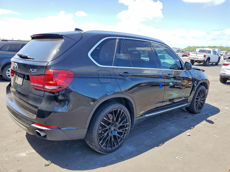 48699436 :رقم المزاد ، 5UXKR0C57F0P04662 vin ، 2015 Bmw X5 مزاد بيع