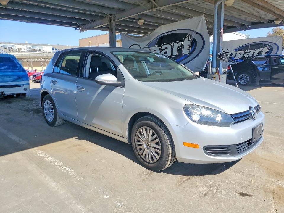 51504546 :رقم المزاد ، WVWDB7AJ7DW017523 vin ، 2013 Volkswagen Golf مزاد بيع