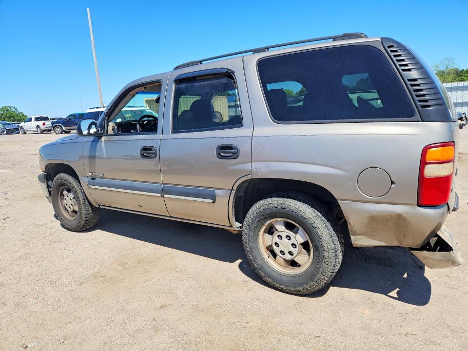 2003 Chevrolet Tahoe მანქანა იყიდება აუქციონზე, vin: 1GNEC13V83R139617, აუქციონის ნომერი: 48990676