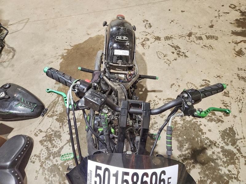 50158696 :رقم المزاد ، JKAVN2C17FA062080 vin ، 2015 Kawasaki Vn900 مزاد بيع