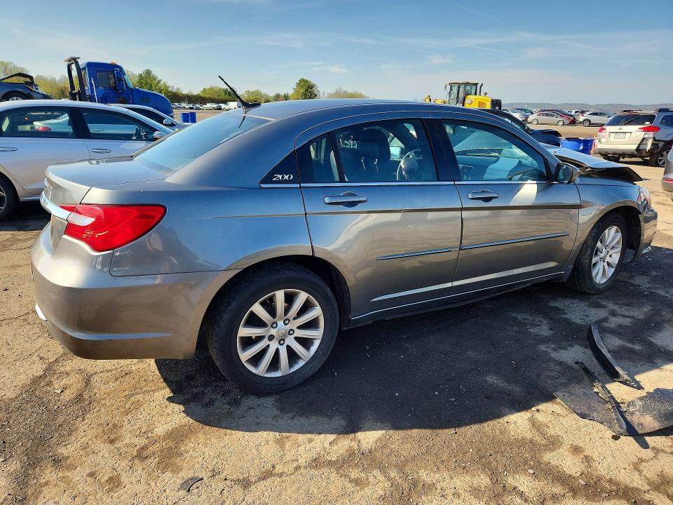 49779116 :رقم المزاد ، 1C3CCBBG9DN731940 vin ، 2013 Chrysler 200 مزاد بيع