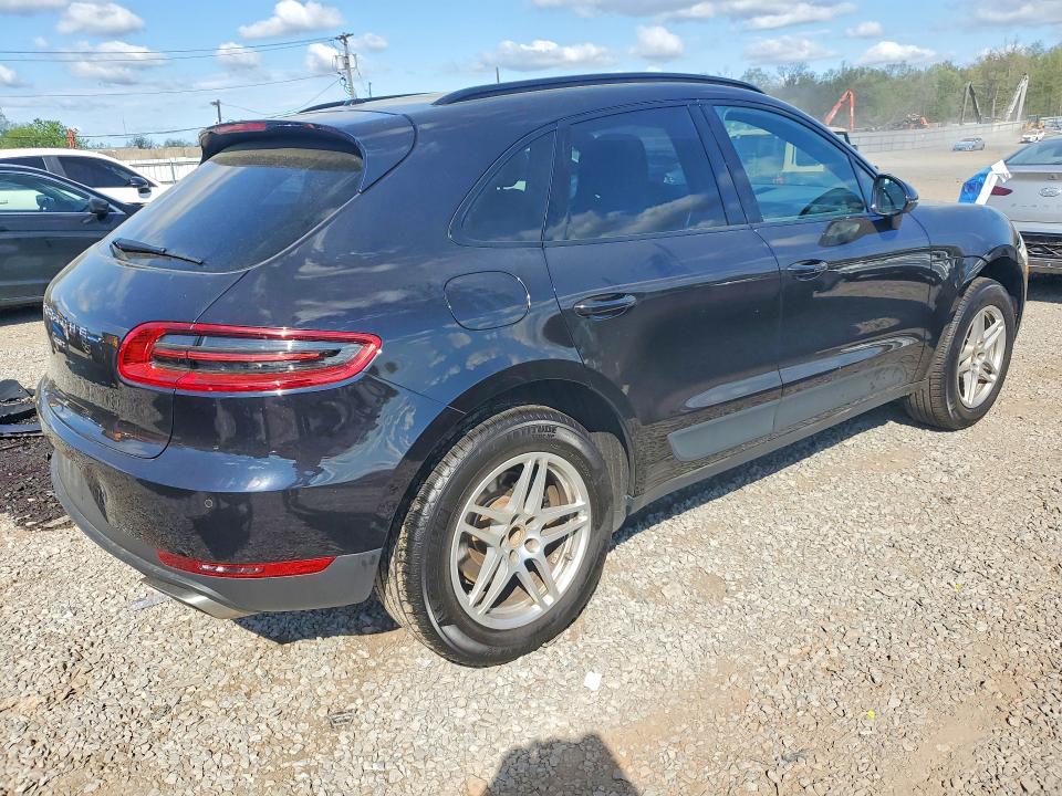 49491046 :رقم المزاد ، WP1AA2A5XJLB07031 vin ، 2018 Porsche Macan مزاد بيع