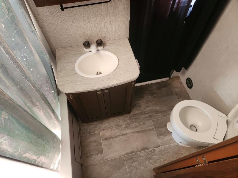 Продаж на аукціоні авто 2018 Heartland Wilderness, vin: 5SFNB3224JE379070, номер лоту: 49258986