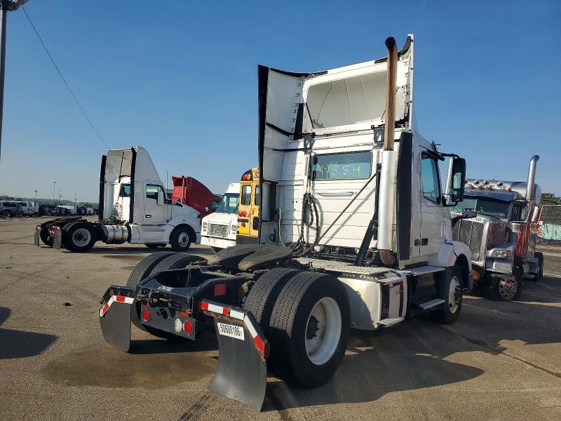 Aukcja sprzedaży 2017 Volvo Vn, vin: 4V4N39TGXHN988210, numer aukcji: 50600186