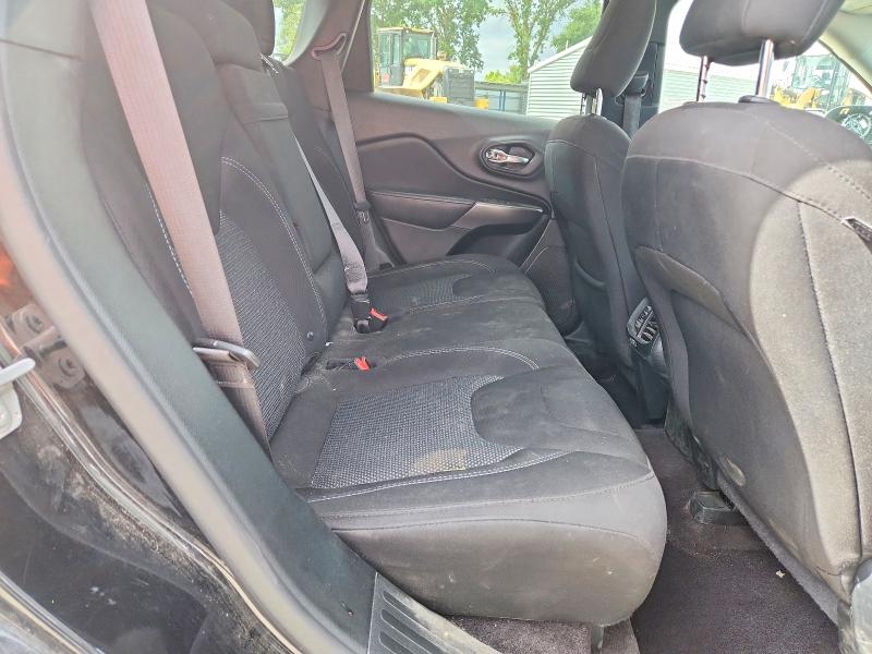 50190156 :رقم المزاد ، 1C4PJLCBXKD262033 vin ، 2019 Jeep Cherokee مزاد بيع