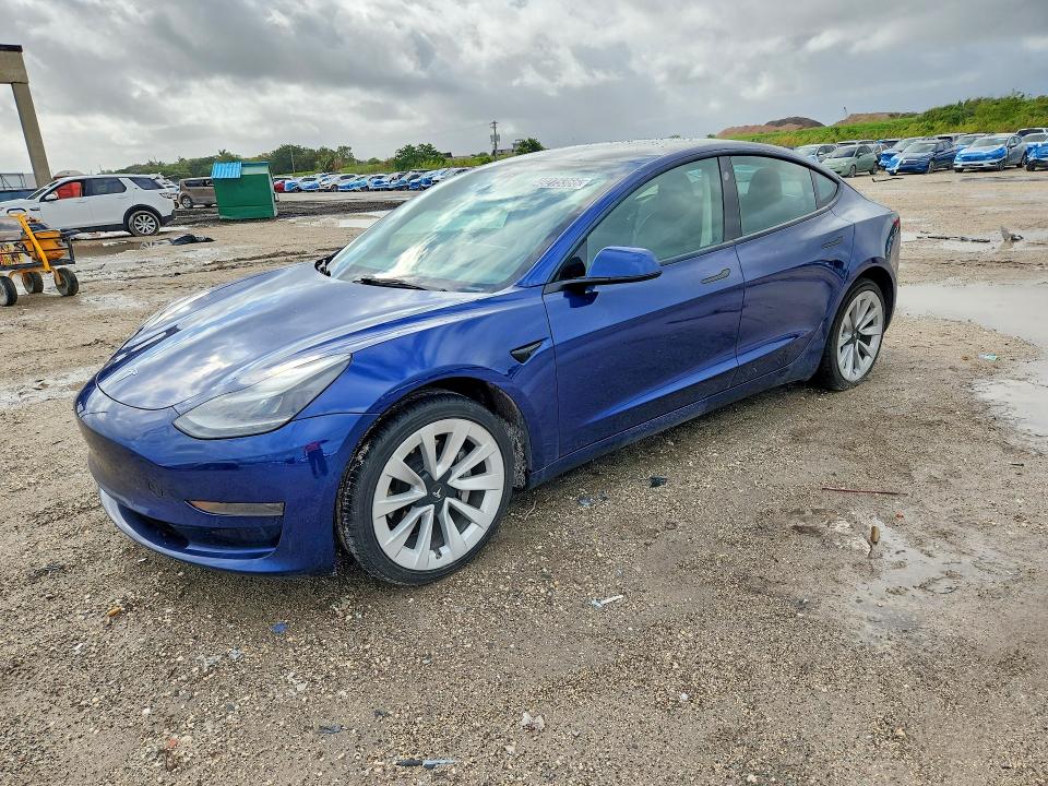 49275366 :رقم المزاد ، 5YJ3E1EA9NF372659 vin ، 2022 Tesla Model 3 مزاد بيع