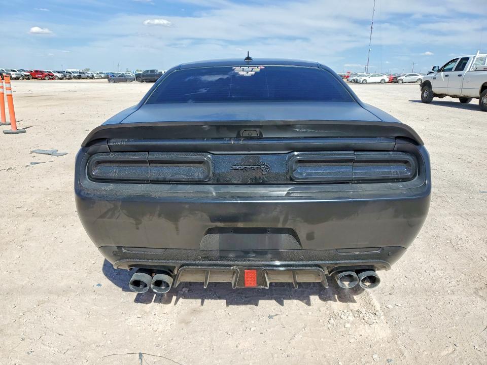 49516706 :رقم المزاد ، 2C3CDZC90FH909297 vin ، 2015 Dodge Challenger مزاد بيع