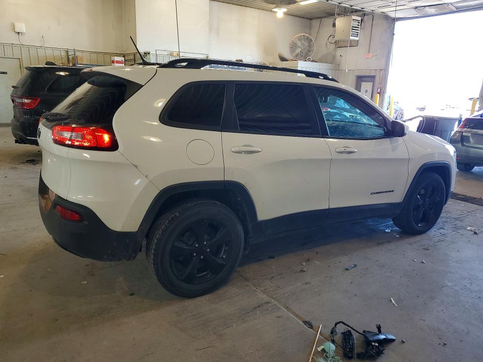 49671246 :رقم المزاد ، 1C4PJMCB8FW764345 vin ، 2015 Jeep Cherokee مزاد بيع