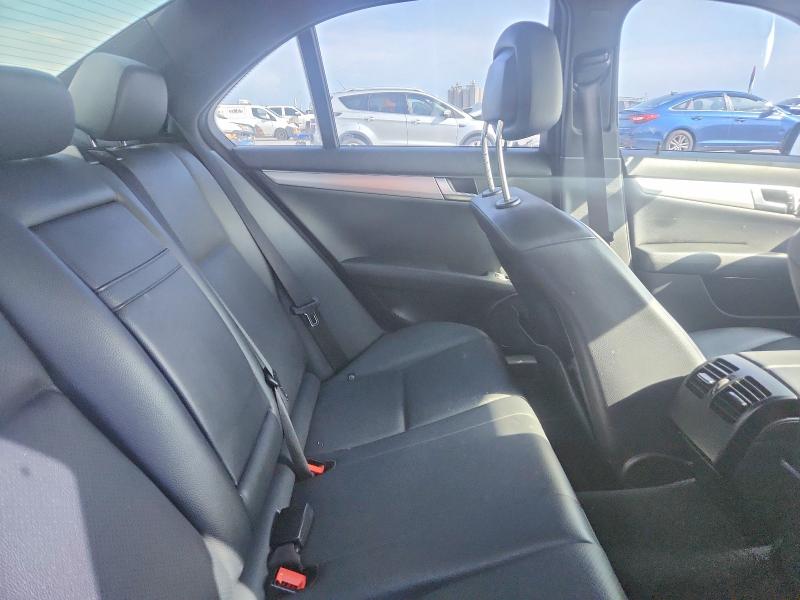 48490726 :رقم المزاد ، WDDGF4HB6EG220841 vin ، 2014 Mercedes-benz C مزاد بيع