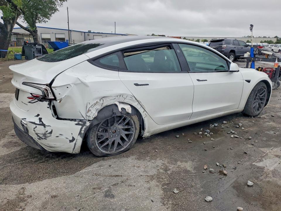 48938676 :رقم المزاد ، 5YJ3E1EB0RF820821 vin ، 2024 Tesla Model 3 مزاد بيع
