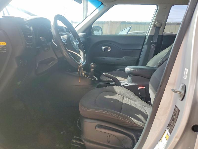 48673136 :رقم المزاد ، KNDJN2A26F7777171 vin ، 2015 Kia Soul مزاد بيع