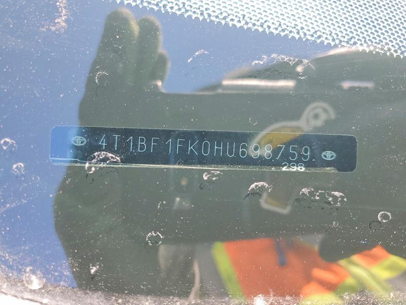 48996756 :رقم المزاد ، 4T1BF1FK0HU698759 vin ، 2017 Toyota Camry مزاد بيع