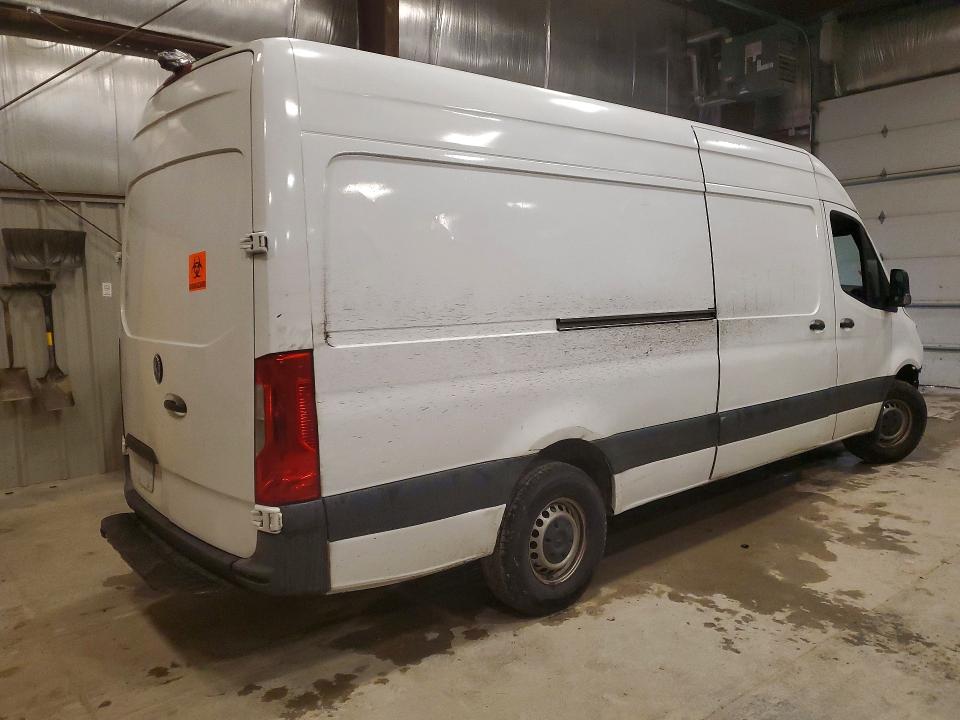 49774136 :رقم المزاد ، W1W40CHY3MT053619 vin ، 2021 Mercedes Benz Sprinter مزاد بيع