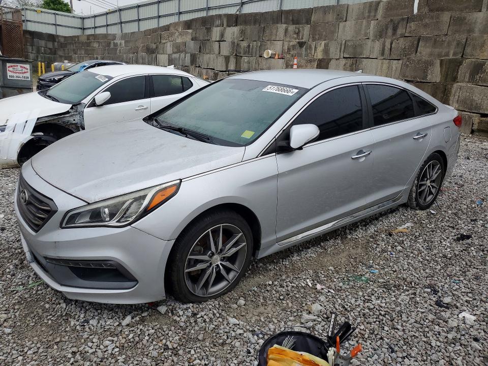 2015 Hyundai Sonata მანქანა იყიდება აუქციონზე, vin: 5NPE34AB7FH039992, აუქციონის ნომერი: 51768666