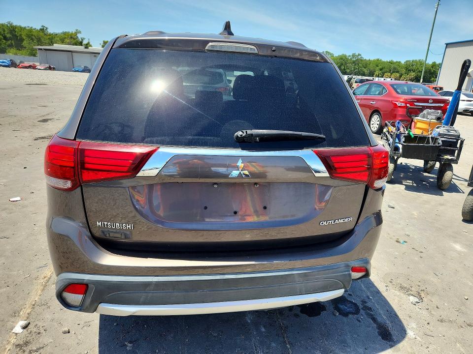 Продажа на аукционе авто 2018 Mitsubishi Outlander, vin: JA4AD2A32JZ006547, номер лота: 50228306