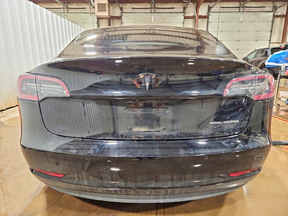 48096176 :رقم المزاد ، 5YJ3E1EB9JF182248 vin ، 2018 Tesla Model 3 مزاد بيع