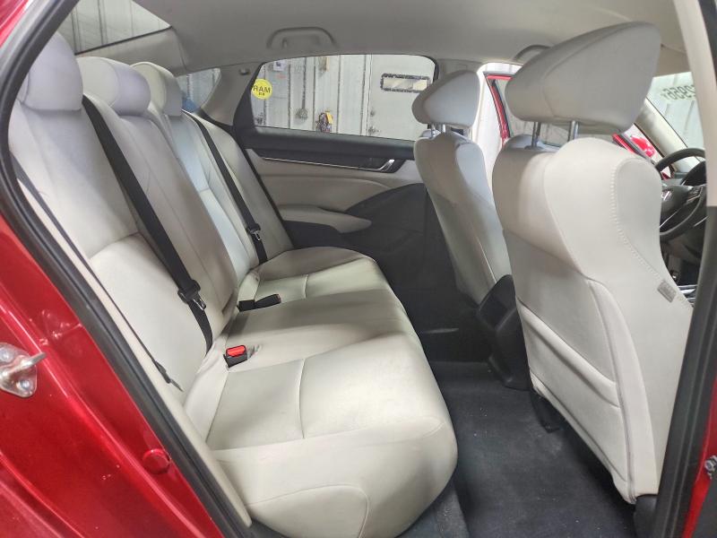 48662956 :رقم المزاد ، 1HGCV1F16JA113145 vin ، 2018 Honda Accord مزاد بيع