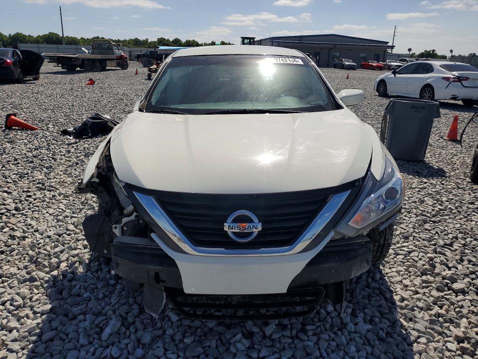 2018 Nissan Altima მანქანა იყიდება აუქციონზე, vin: 1N4AL3AP1JC140623, აუქციონის ნომერი: 49742166
