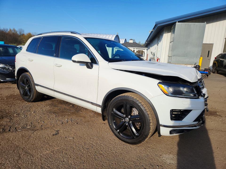 2017 Volkswagen Touareg მანქანა იყიდება აუქციონზე, vin: WVGRF7BP1HD005300, აუქციონის ნომერი: 50801046