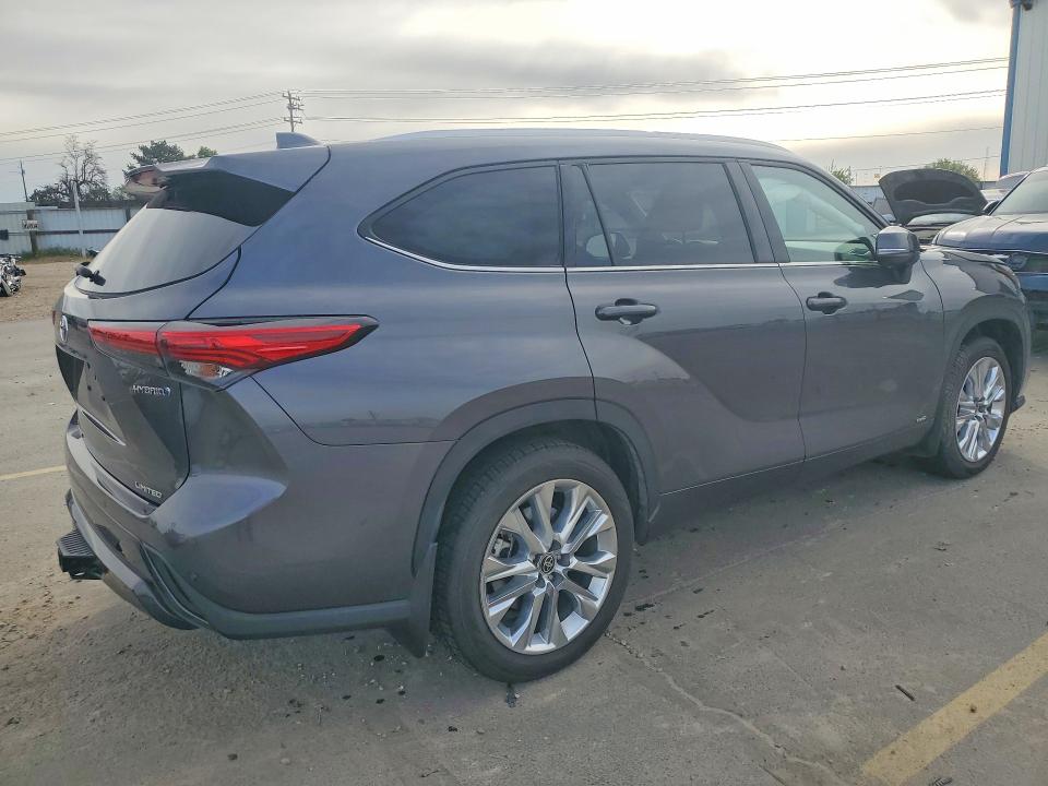 51836726 :رقم المزاد ، 5TDXBRCH1NS076457 vin ، 2022 Toyota Highlander Hybrid مزاد بيع