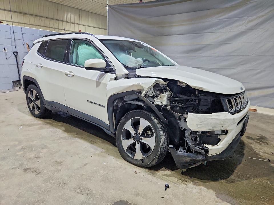 49640436 :رقم المزاد ، 3C4NJDBB3KT637978 vin ، 2019 Jeep Compass مزاد بيع