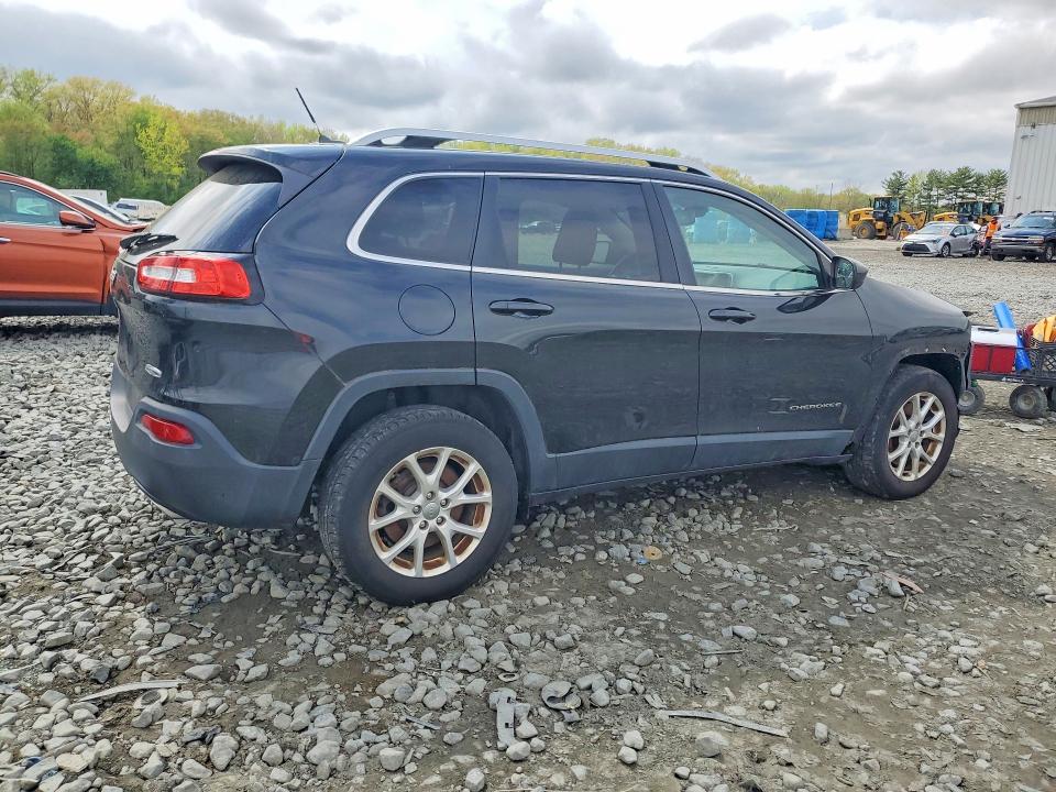 50633006 :رقم المزاد ، 1C4PJMCSXFW758594 vin ، 2015 Jeep Cherokee مزاد بيع