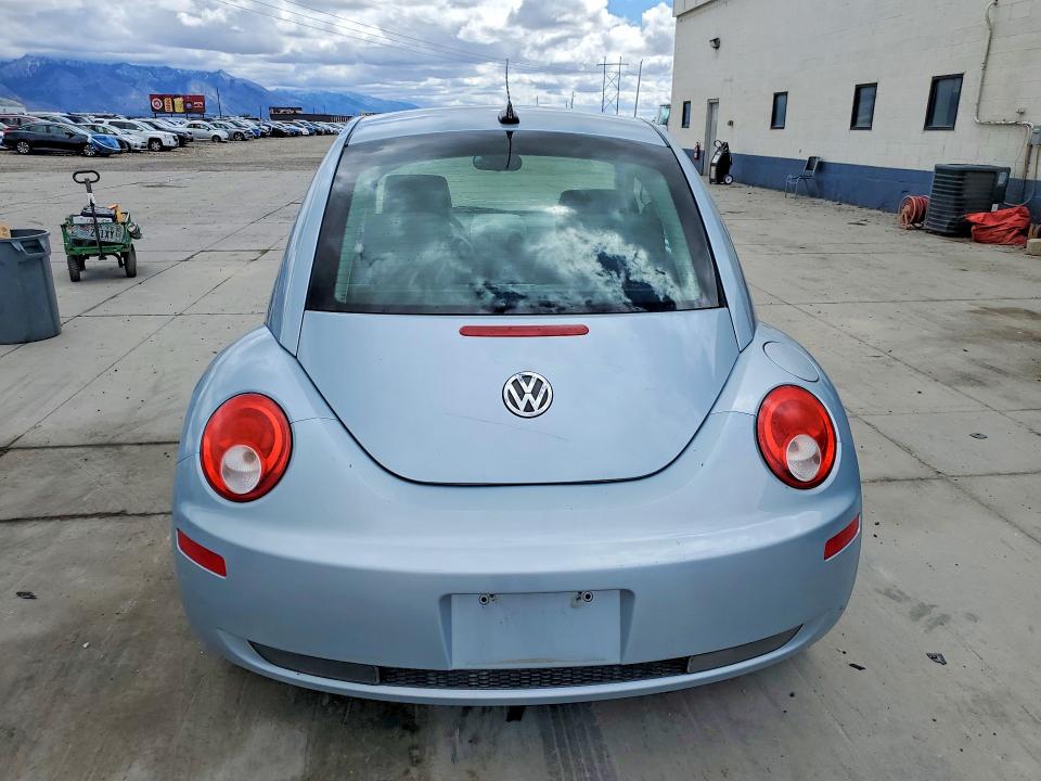 51181176 :رقم المزاد ، 3VWRW31C09M511327 vin ، 2009 Volkswagen New Beetle مزاد بيع