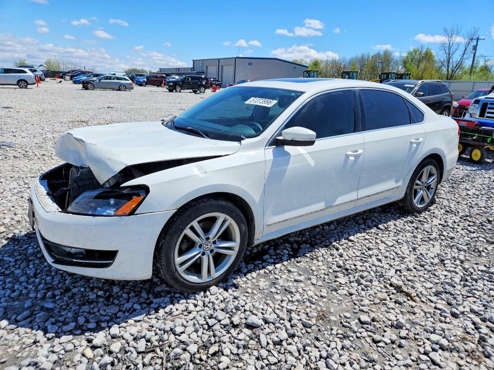 51373996 :رقم المزاد ، 1VWBN7A37EC077124 vin ، 2014 Volkswagen Passat مزاد بيع