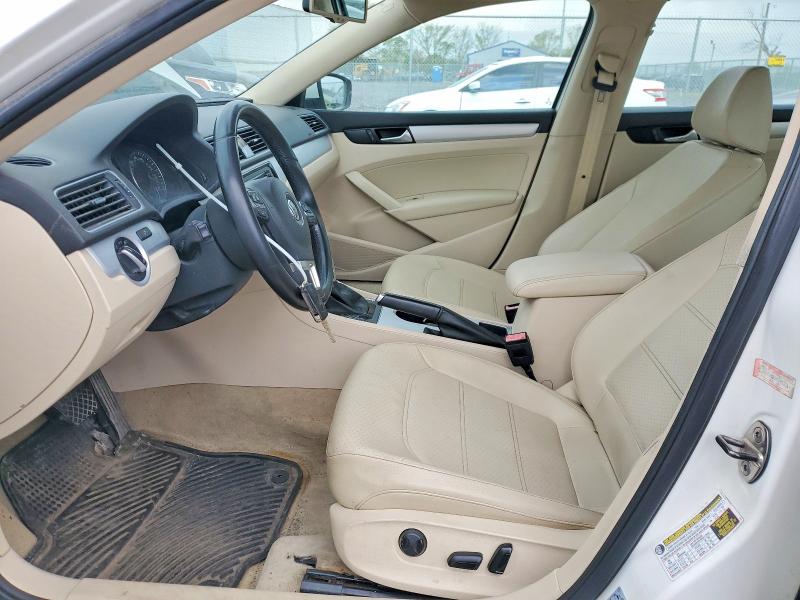 2013 Volkswagen Passat მანქანა იყიდება აუქციონზე, vin: 1VWBP7A35DC044387, აუქციონის ნომერი: 50950816