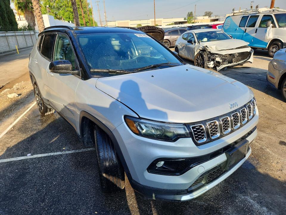 49248576 :رقم المزاد ، 3C4NJDCN7ST546124 vin ، 2025 Jeep Compass مزاد بيع
