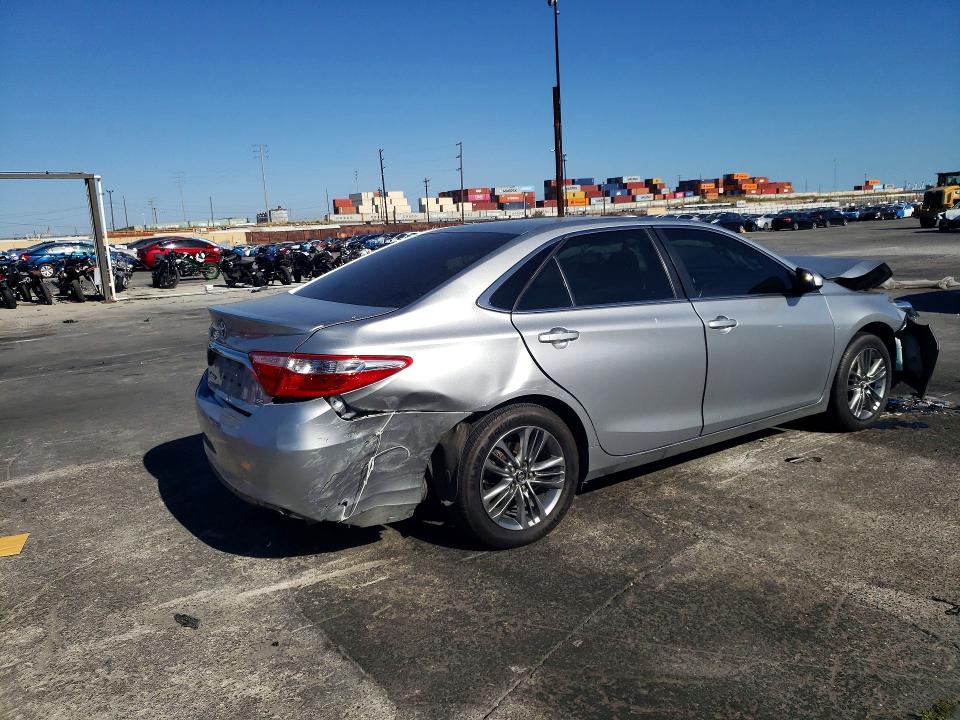 2017 Toyota Camry მანქანა იყიდება აუქციონზე, vin: 4T1BF1FK8HU406498, აუქციონის ნომერი: 51030326