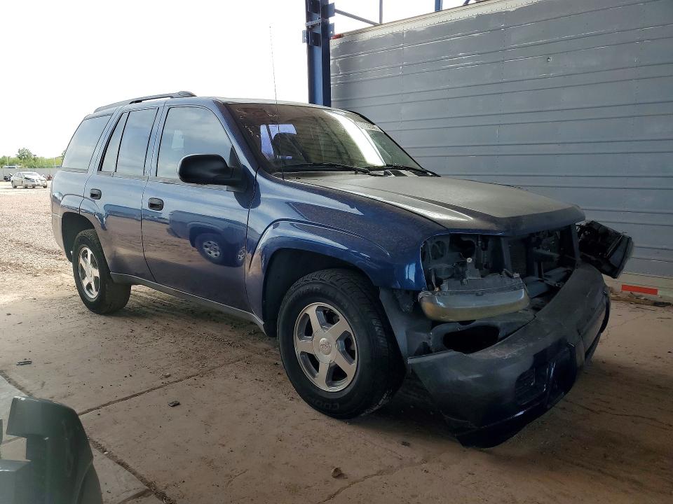 2004 Chevrolet Trailblazer მანქანა იყიდება აუქციონზე, vin: 1GNDS13S042270829, აუქციონის ნომერი: 52036526
