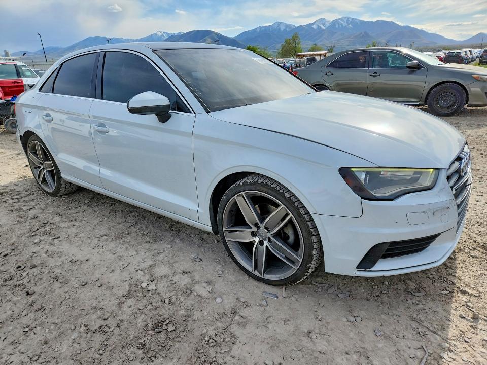 2015 Audi A3 მანქანა იყიდება აუქციონზე, vin: WAUCCGFF7F1032274, აუქციონის ნომერი: 51900226