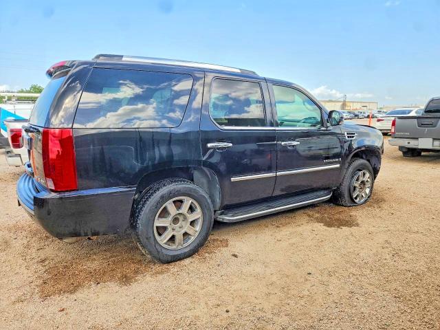 2009 Cadillac Escalade მანქანა იყიდება აუქციონზე, vin: 1GYFC13279R120613, აუქციონის ნომერი: 49001746