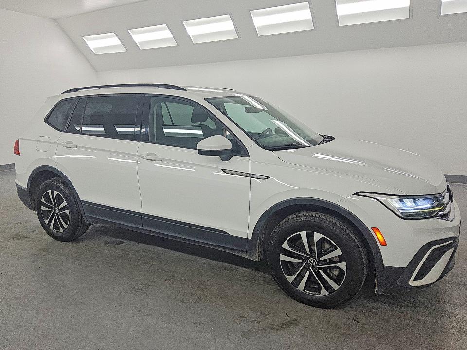 51154106 :رقم المزاد ، 3VV1B7AX9NM011684 vin ، 2022 Volkswagen Tiguan مزاد بيع