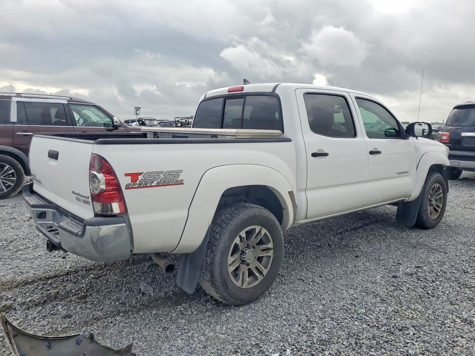 Продаж на аукціоні авто 2015 Toyota Tacoma, vin: 5TFJU4GN2FX087935, номер лоту: 51186746