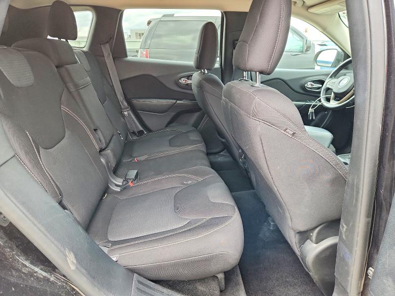 52076946 :رقم المزاد ، 1C4PJLCS7FW531728 vin ، 2015 Jeep Cherokee مزاد بيع