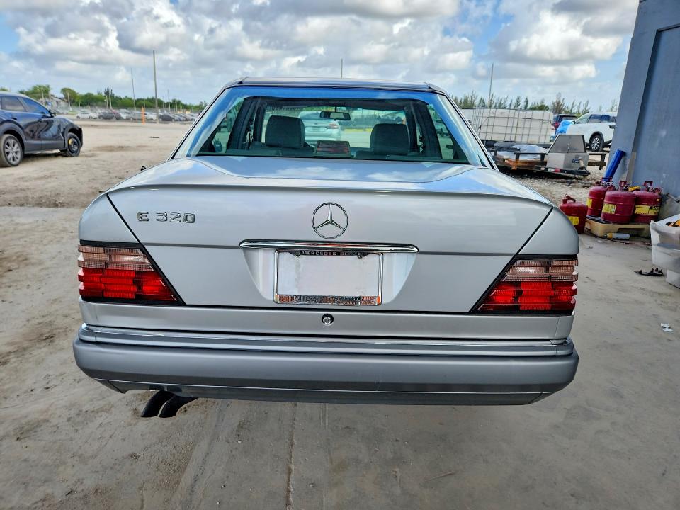 Продажа на аукционе авто 1995 Mercedes Benz E, vin: WDBEA32E1SC212130, номер лота: 46623296