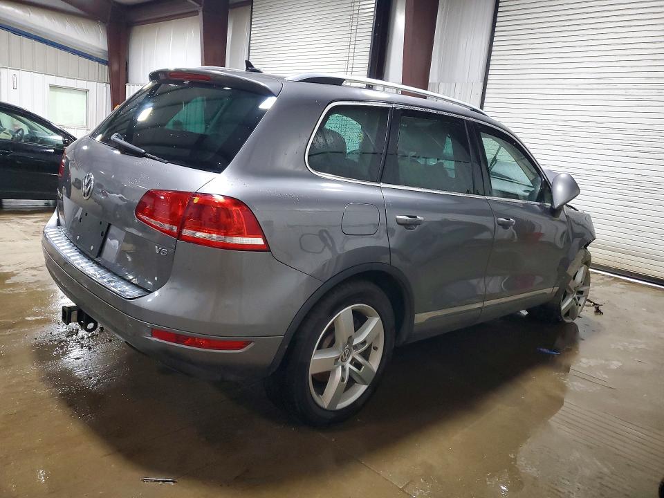 51964876 :رقم المزاد ، WVGFF9BP9BD002408 vin ، 2011 Volkswagen Touareg مزاد بيع