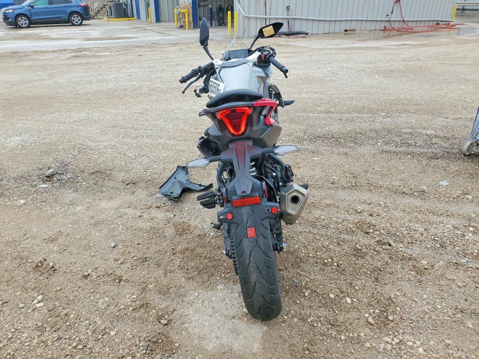Продажа на аукционе авто 2025 Cf Moto 300ss, vin: LCEPDPL75S6002329, номер лота: 50653506