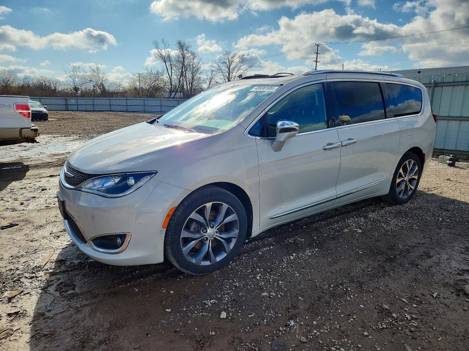 48930106 :رقم المزاد ، 2C4RC1GG8HR647688 vin ، 2017 Chrysler Pacifica مزاد بيع