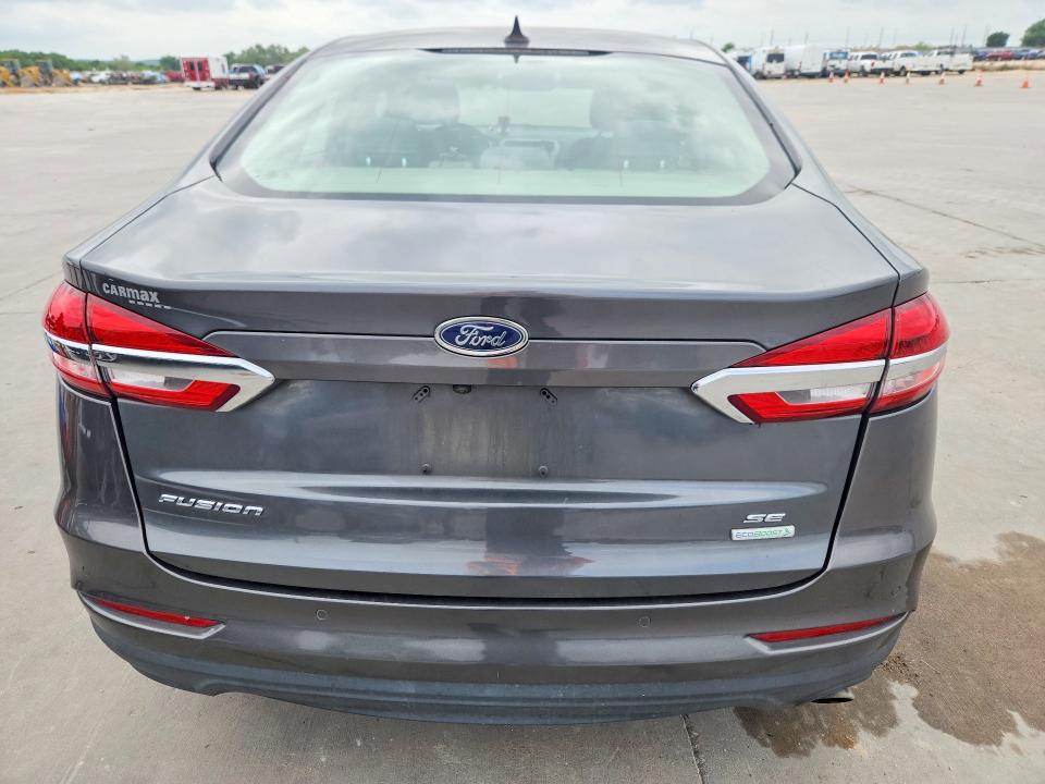 50516136 :رقم المزاد ، 3FA6P0HD2KR136426 vin ، 2019 Ford Fusion مزاد بيع